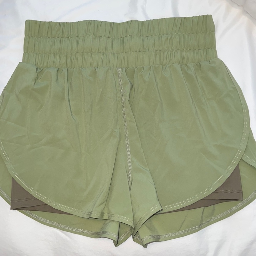 NWOT Vitality Balance Athletica Vista Short Moss Logo V2
